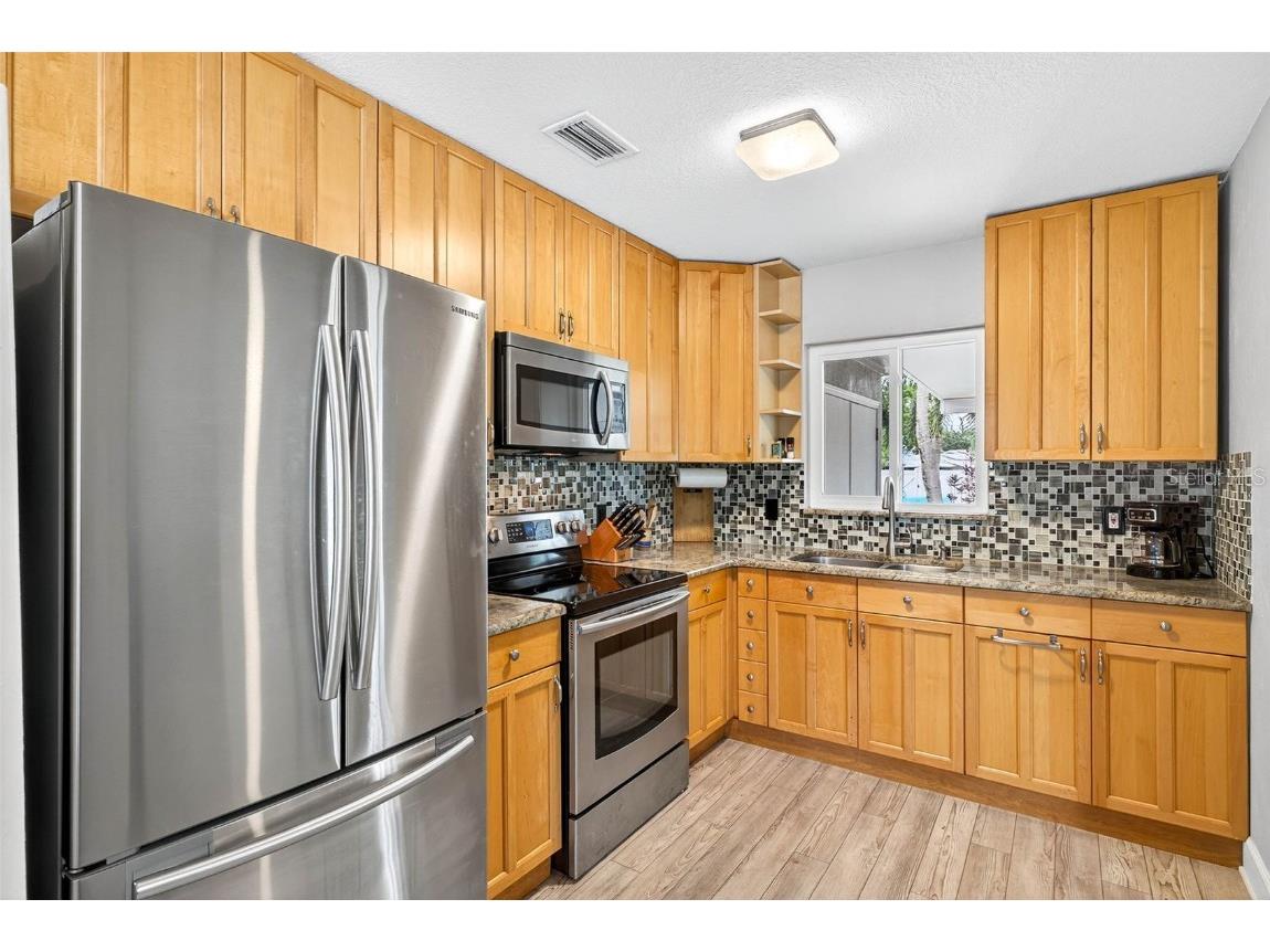 5519 Commonwealth Avenue N Saint Petersburg FL 33703 TB8452665 image4