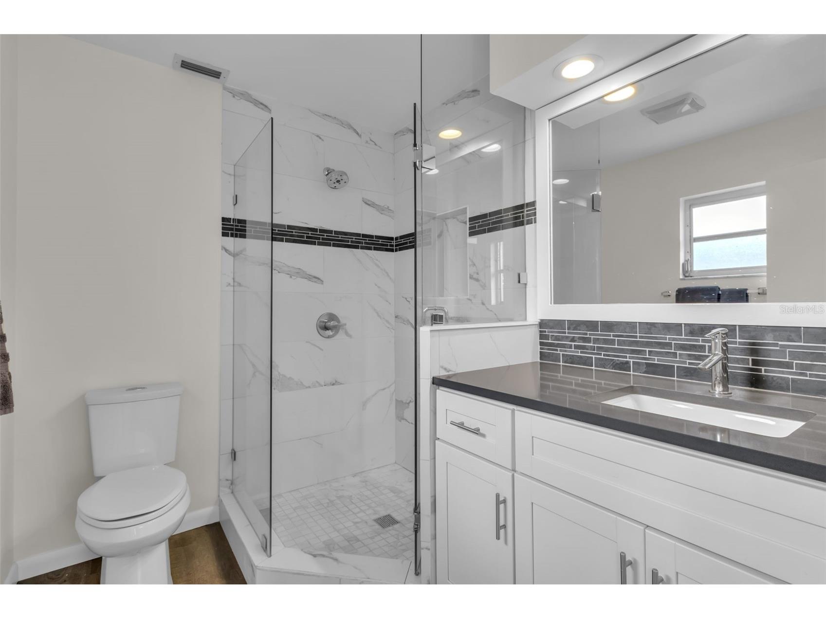 5519 Palm Aire Drive Sarasota FL 34243 A4686305 image28
