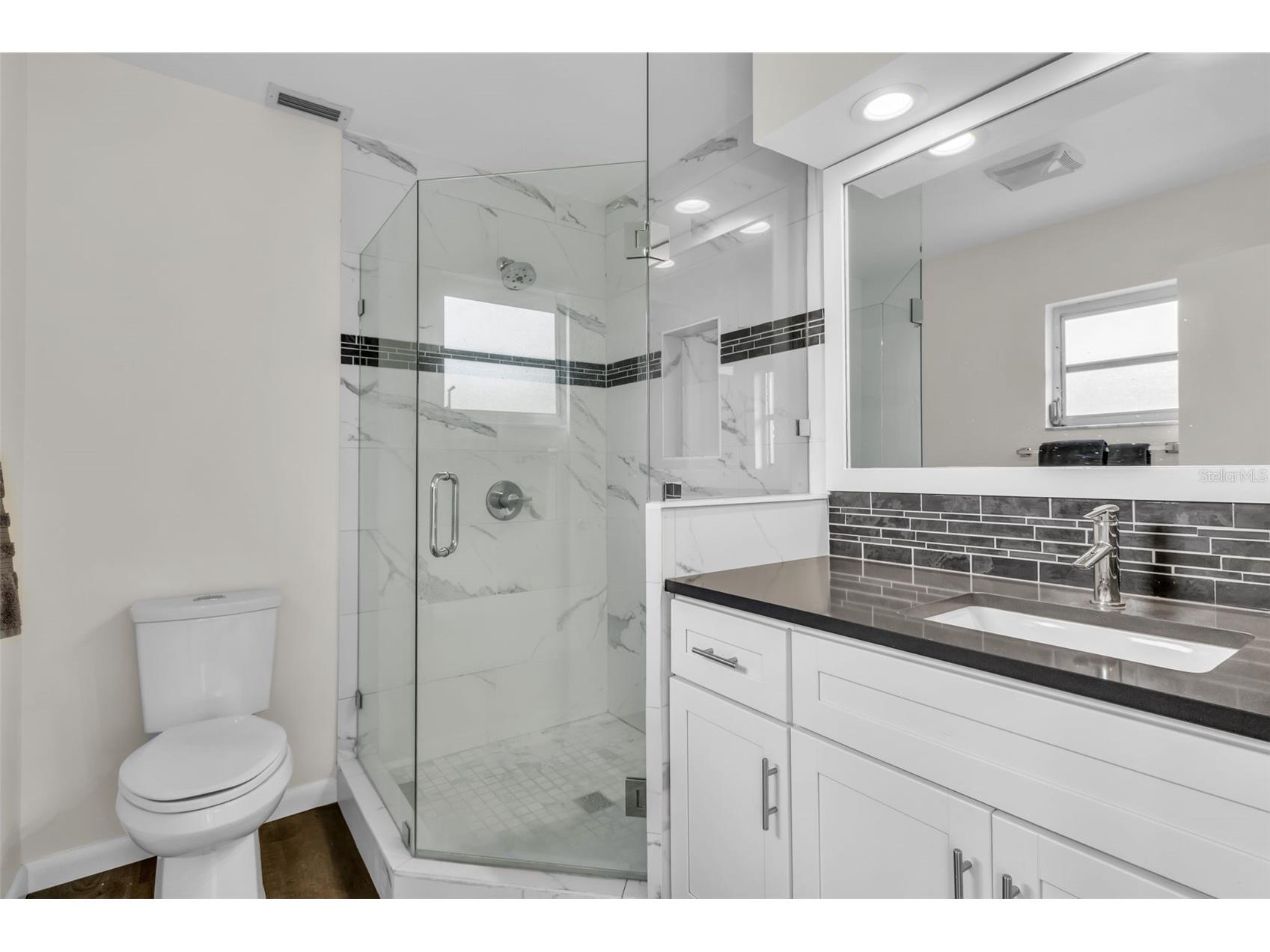 5519 Palm Aire Drive Sarasota FL 34243 A4686305 image30