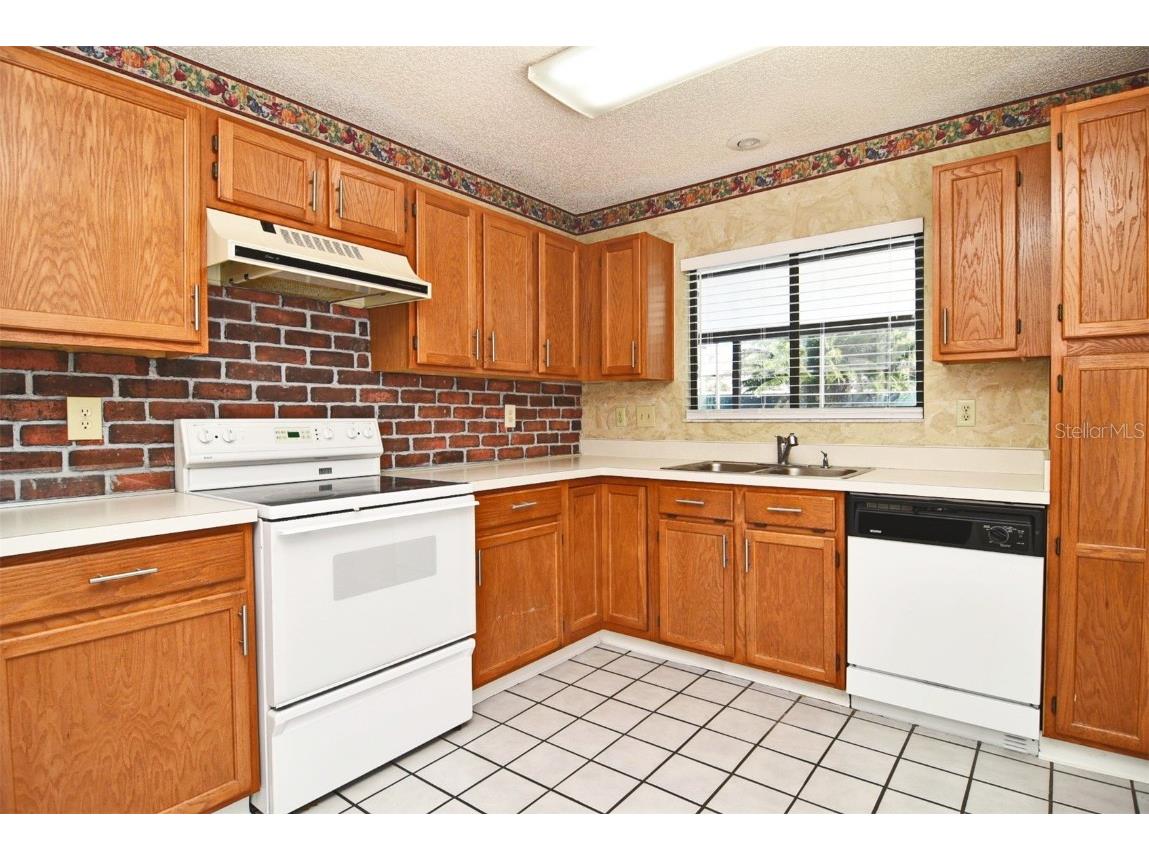 552 Holbrook Circle Lake Mary FL 32746 O6223403 image1