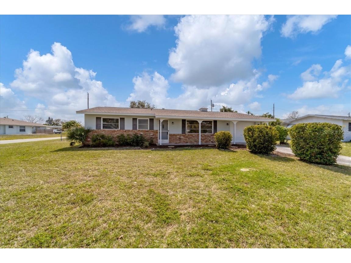 552 Oxford Drive Venice FL 34293 D6135072 image1