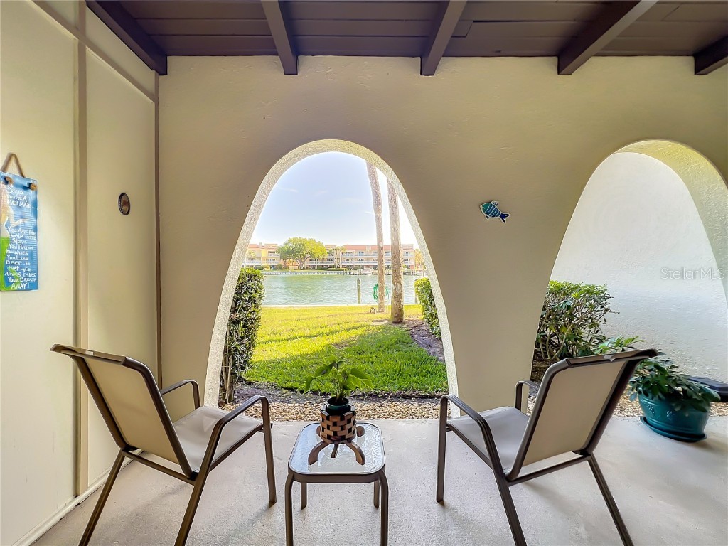 552 Plaza Seville Court #97 Treasure Island FL 33706 - BOCA CIEGA BAY U8195726 image1