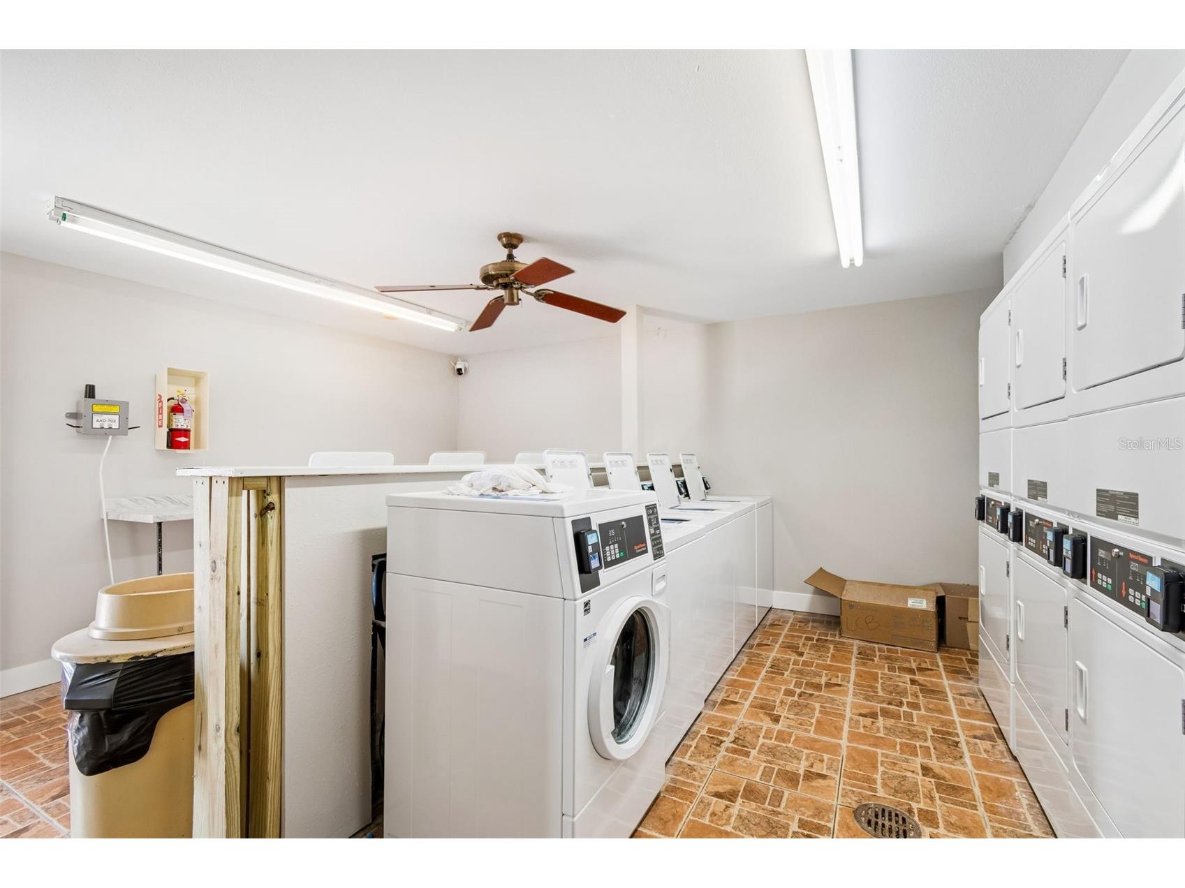 552 Plaza Seville Court #97 Treasure Island FL 33706 TB8517350 image30
