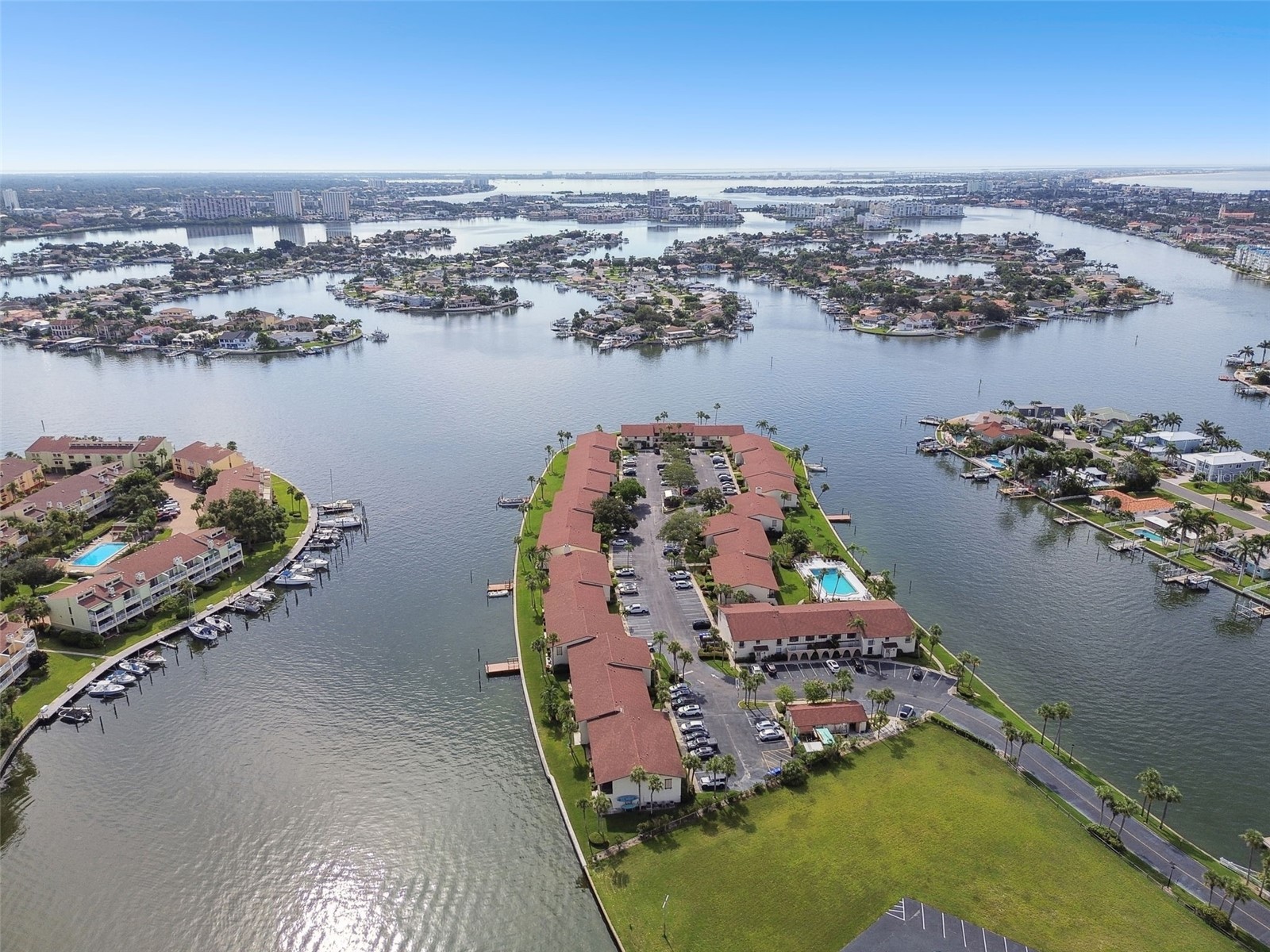 552 Plaza Seville Court #97 Treasure Island FL 33706 TB8517350 image38