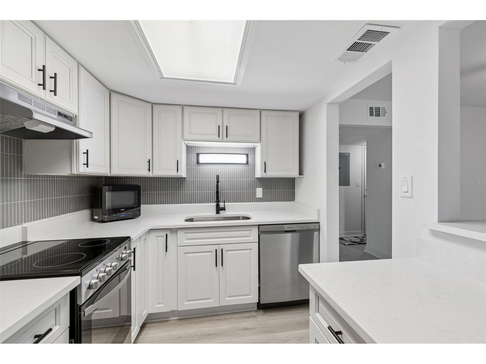 552 Plaza Seville Court #97 Treasure Island FL 33706 TB8517350 image9