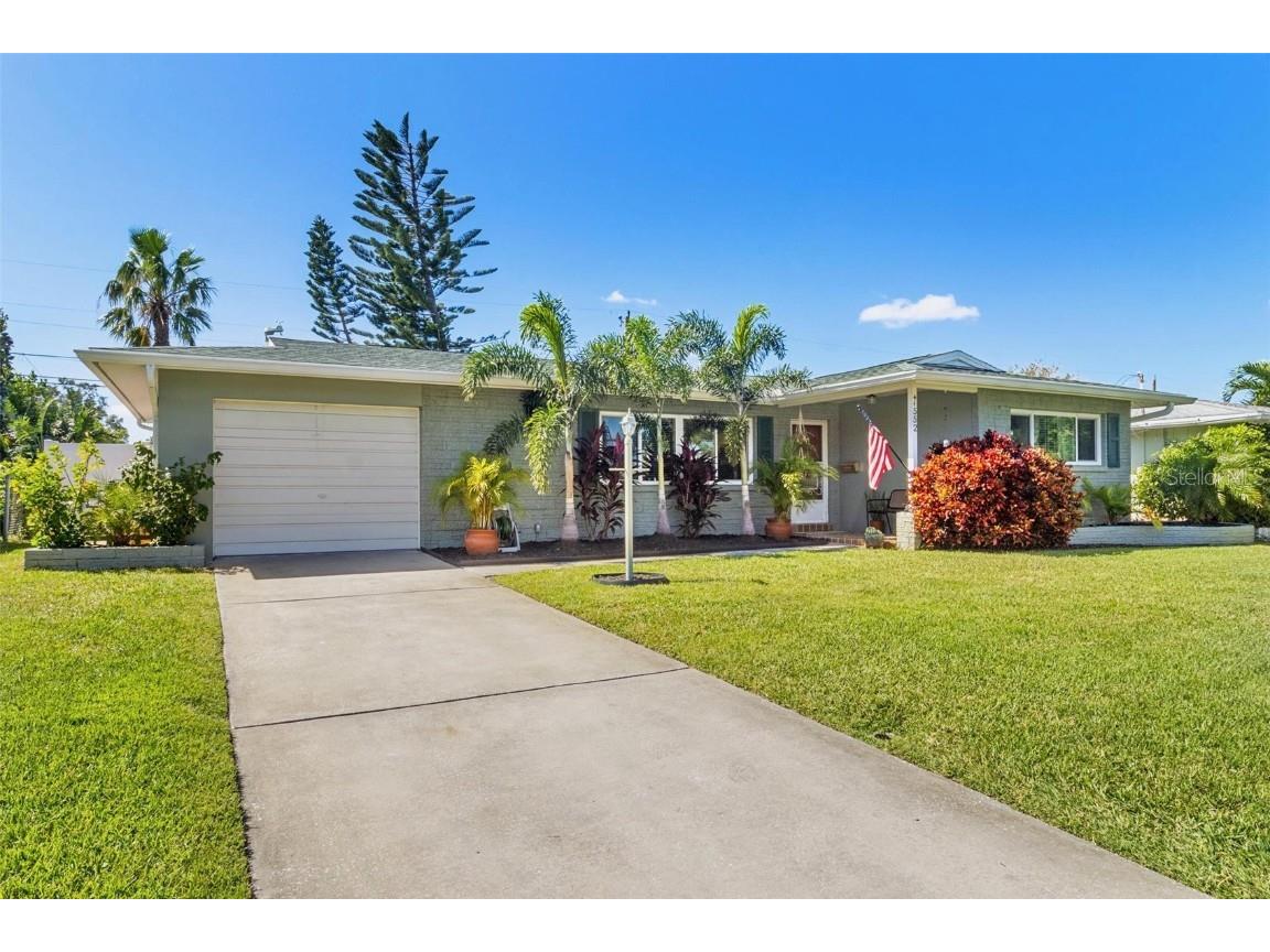 552 Seacrest Drive Largo FL 33771 TB8313537 image1