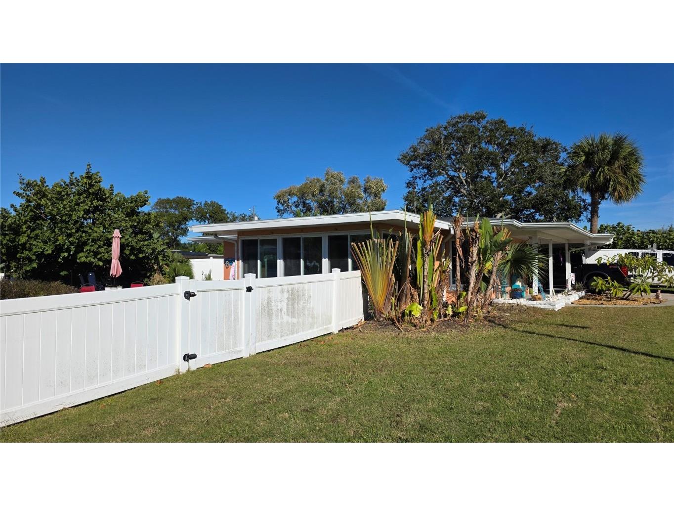 552 Trade Winds Drive Dunedin FL 34698 TB8321906 image16