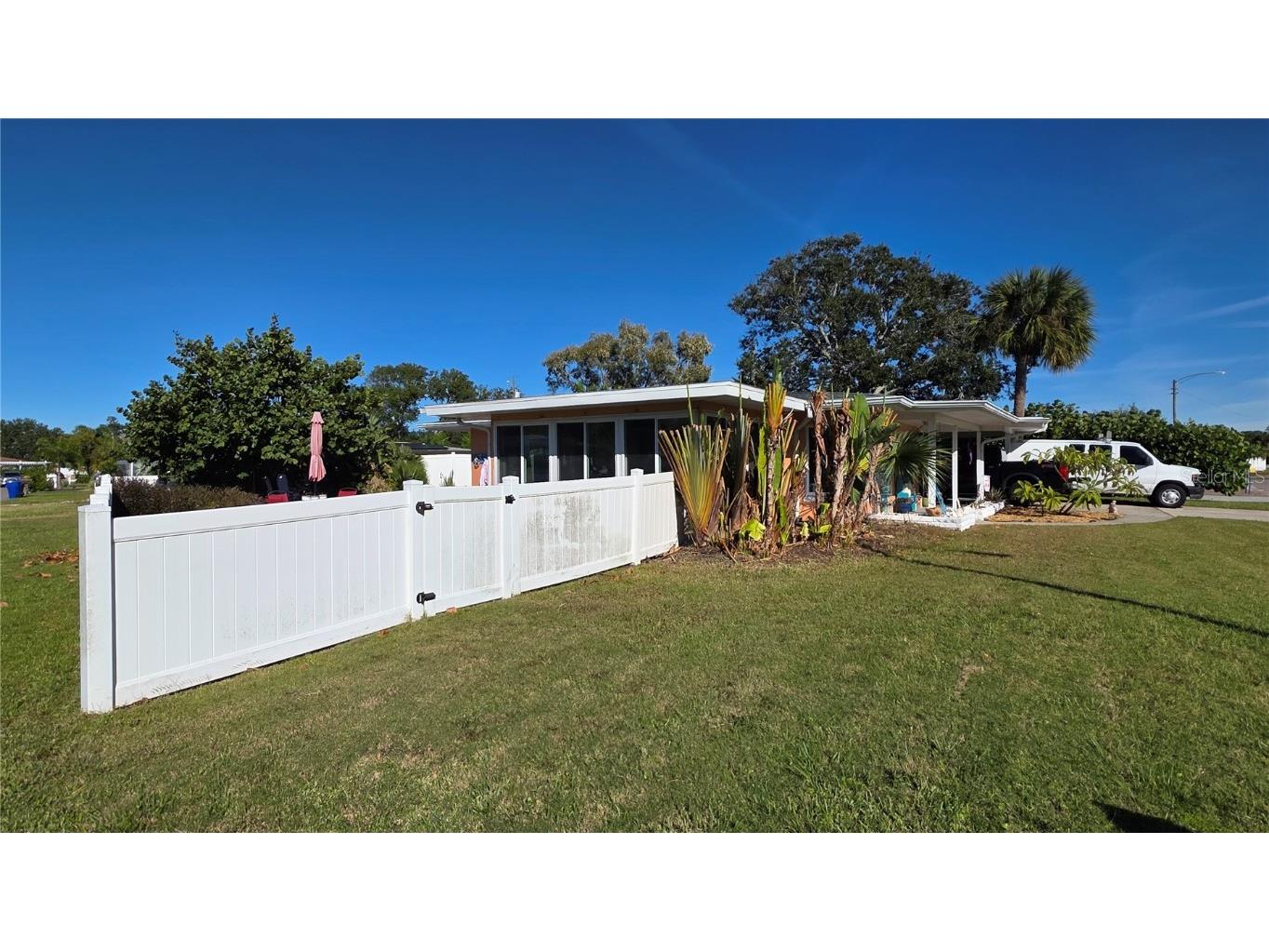552 Trade Winds Drive Dunedin FL 34698 TB8321906 image17