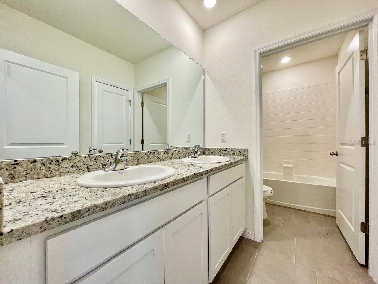 5520 Hollingworth Trail Wesley Chapel FL 33545 TB8526096 image37