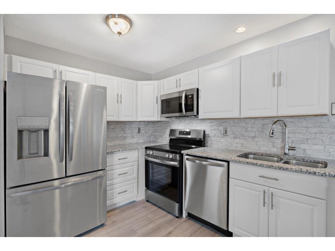 5520 Kenwood Drive North Port FL 34287 C7509081 image11