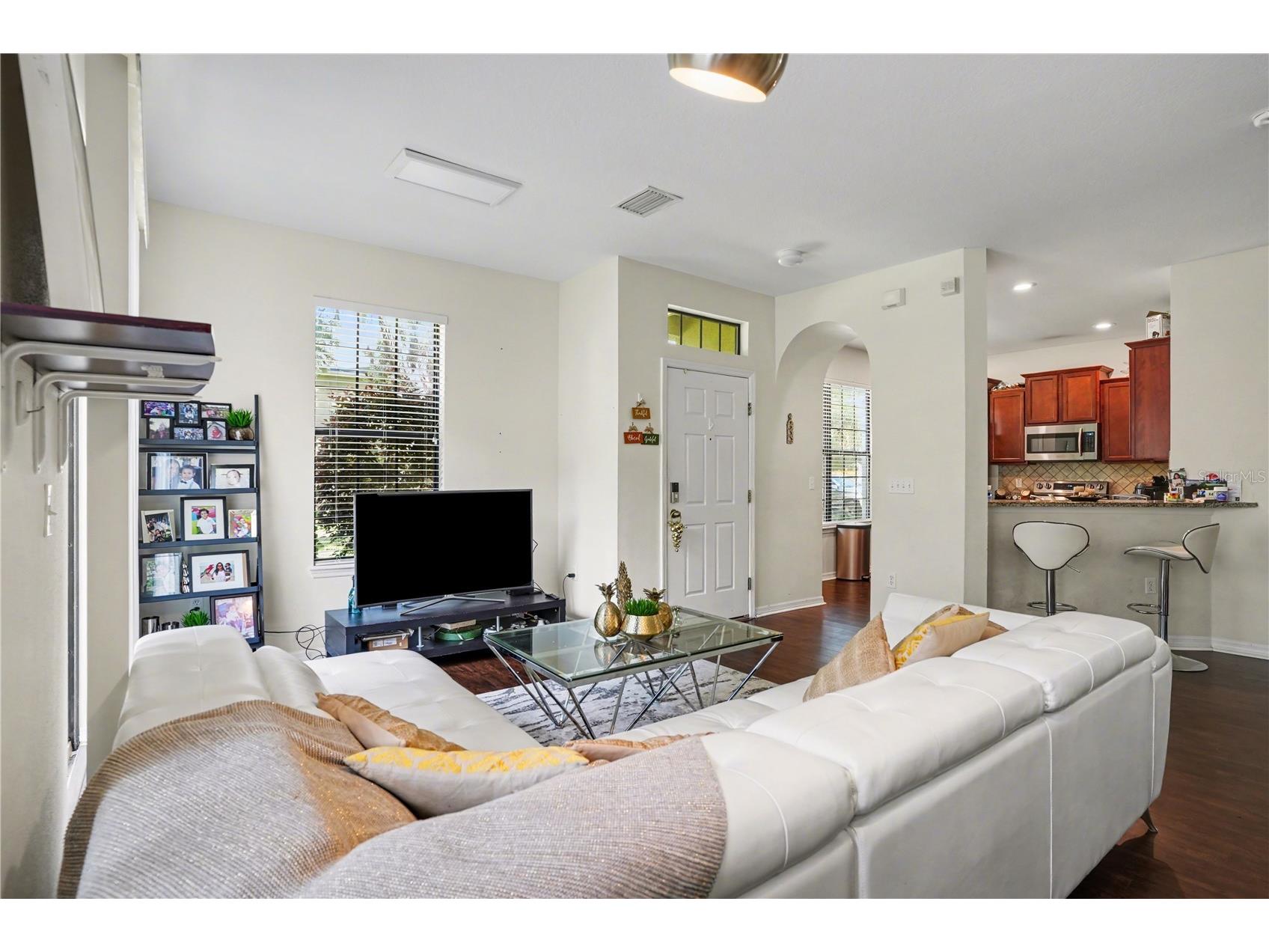 5520 Kinglethill Drive Lithia FL 33547 TB8496731 image2