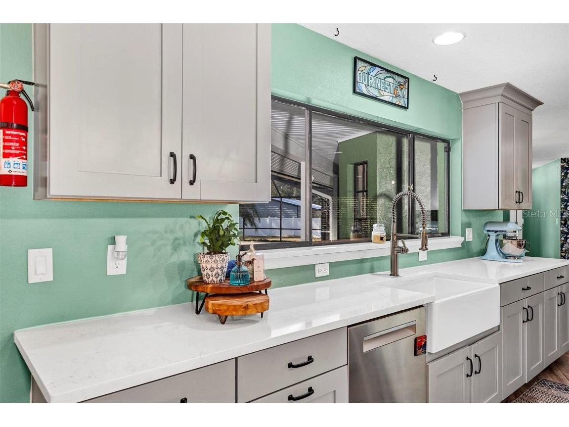 5520 NE 2nd Lane Ocala FL 34470 OM714088 image18