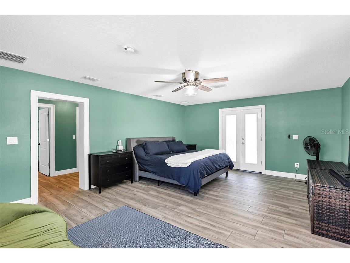 5520 NE 2nd Lane Ocala FL 34470 OM714088 image23