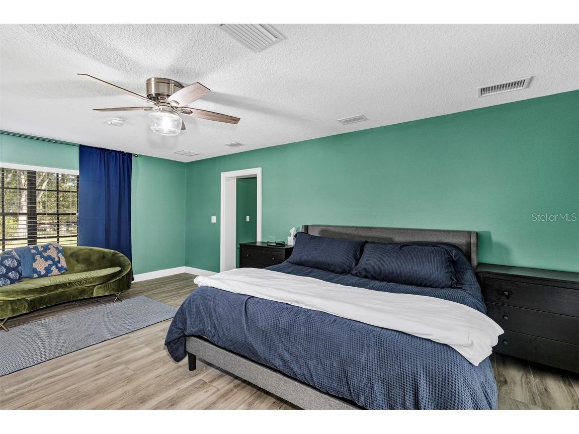 5520 NE 2nd Lane Ocala FL 34470 OM714088 image24