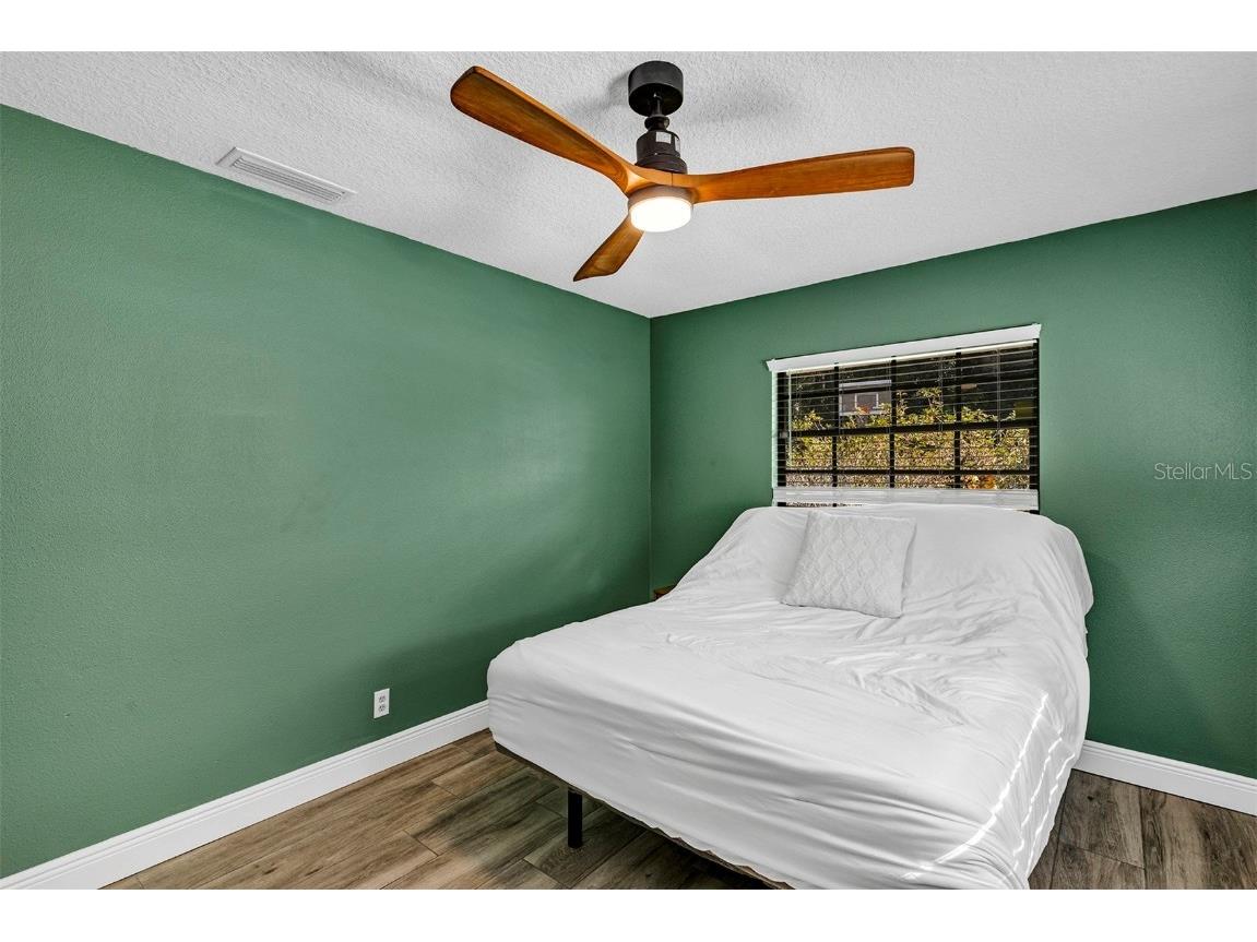 5520 NE 2nd Lane Ocala FL 34470 OM714088 image38