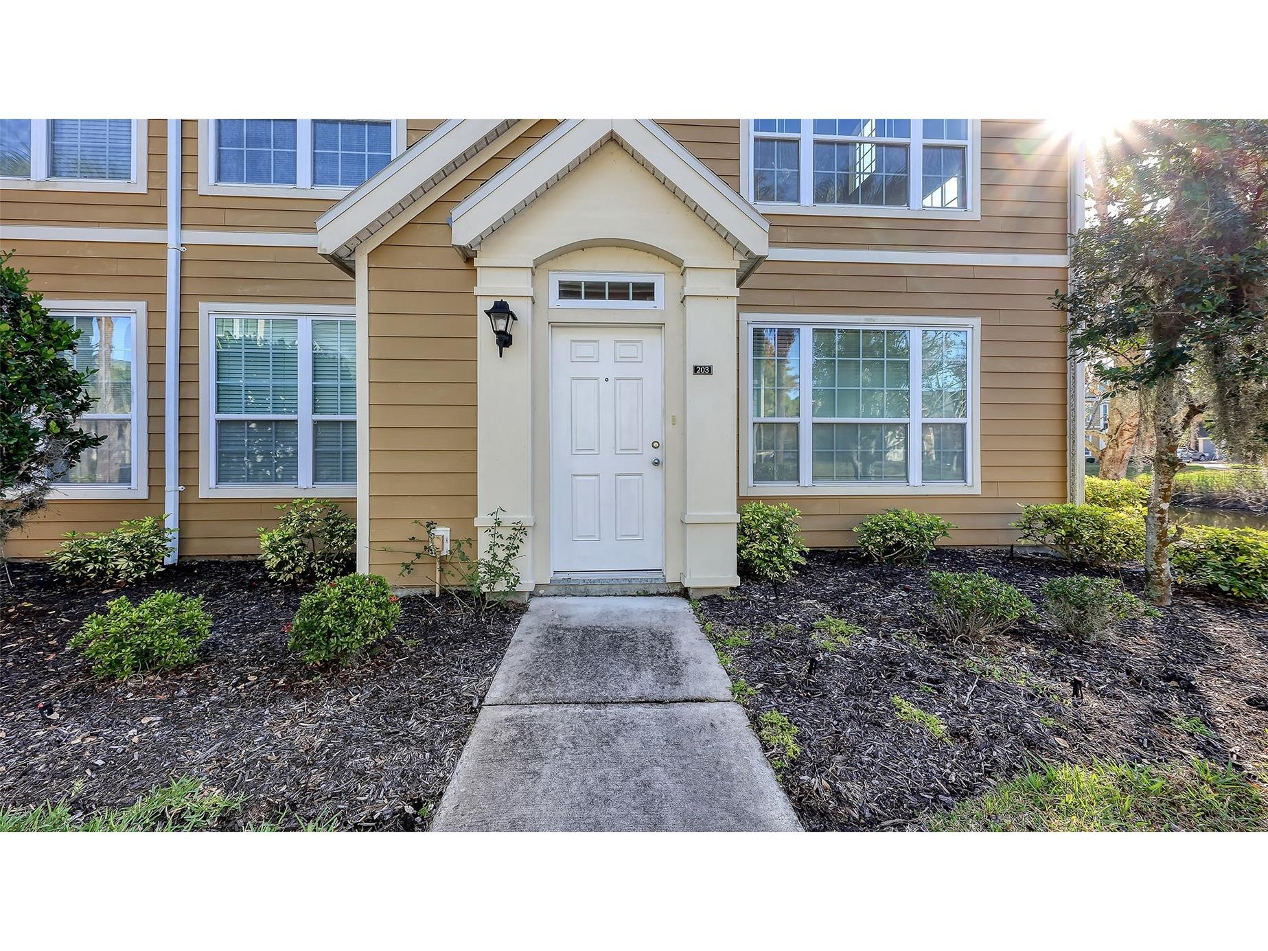 5520 Rosehill Road #203 Sarasota FL 34233 A4677482 image1