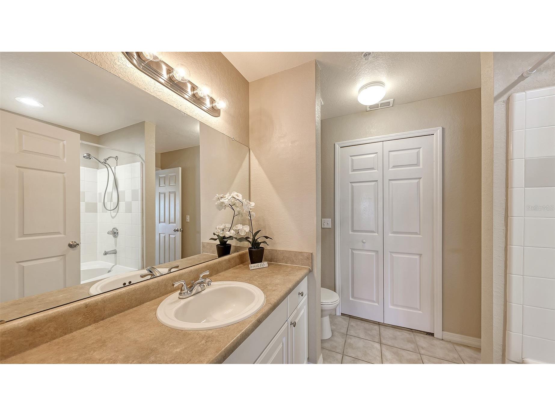 5520 Rosehill Road #203 Sarasota FL 34233 A4677482 image19