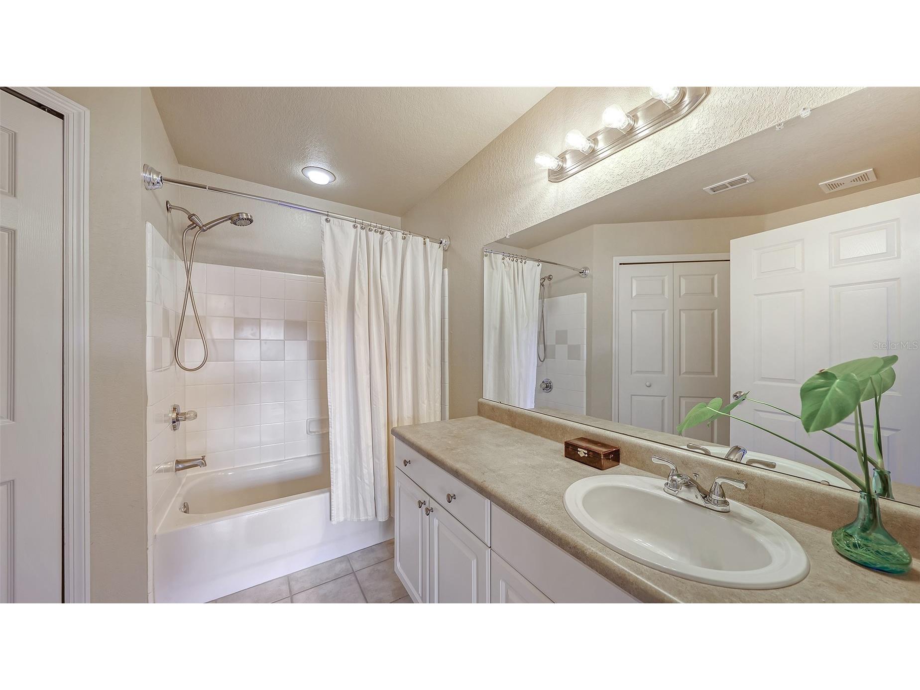 5520 Rosehill Road #203 Sarasota FL 34233 A4677482 image26