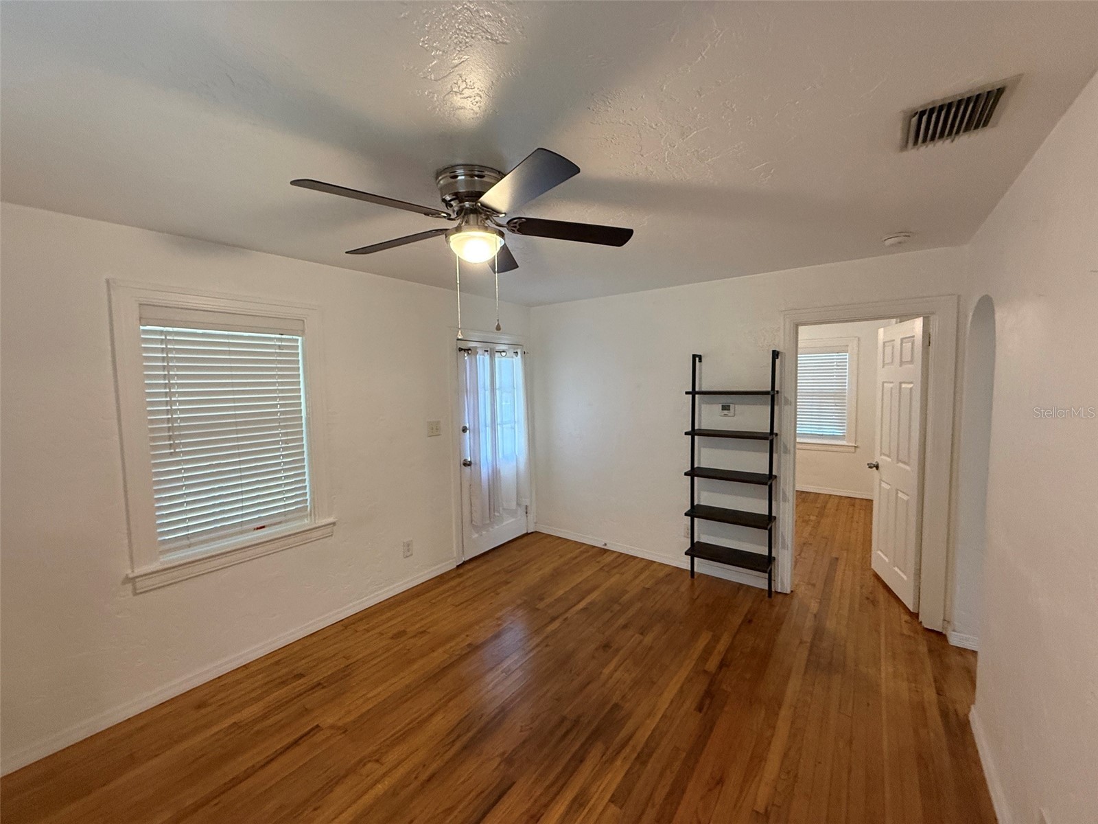 5521 5th Avenue N Saint Petersburg FL 33710 TB8519086 image3