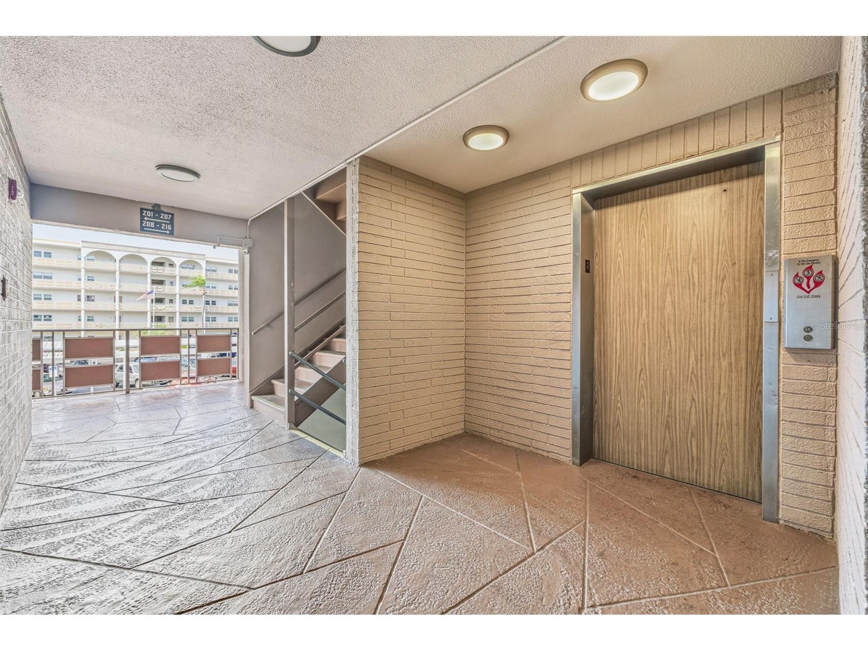 5521 80th Street N #212 Saint Petersburg FL 33709 TB8494851 image26