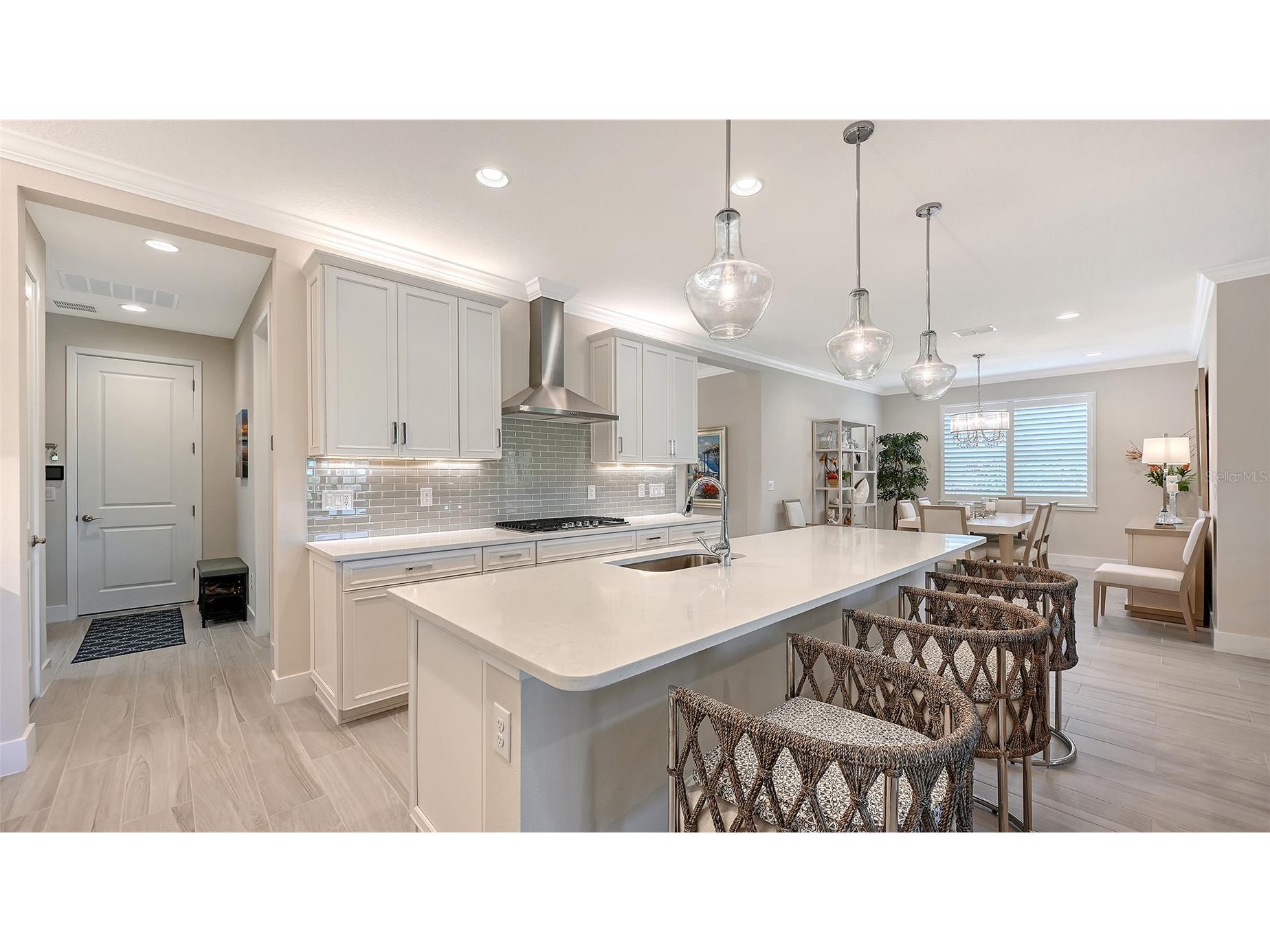 5521 Blue Water Boulevard Sarasota FL 34238 A4687351 image10