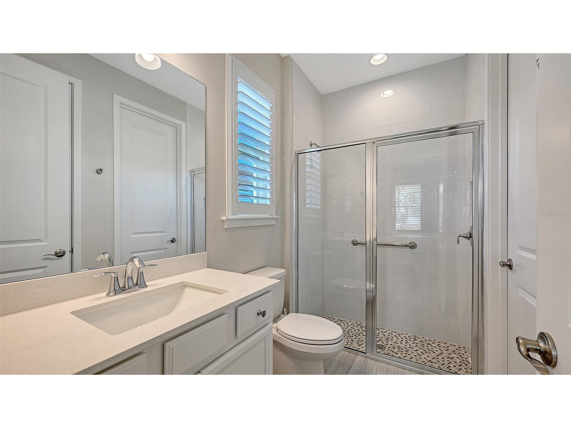 5521 Blue Water Boulevard Sarasota FL 34238 A4687351 image17