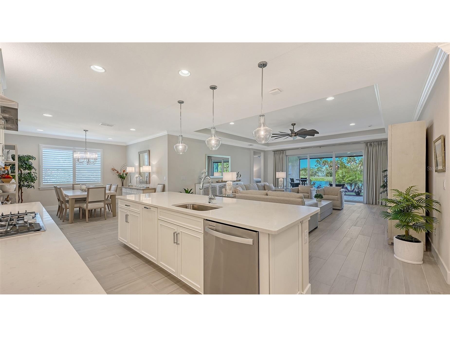 5521 Blue Water Boulevard Sarasota FL 34238 A4687351 image5