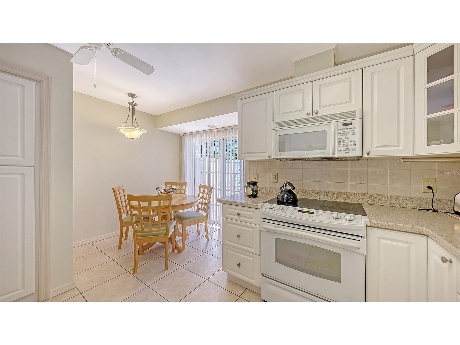 5521 Chanteclaire #21 Sarasota FL 34235 A4684320 image18