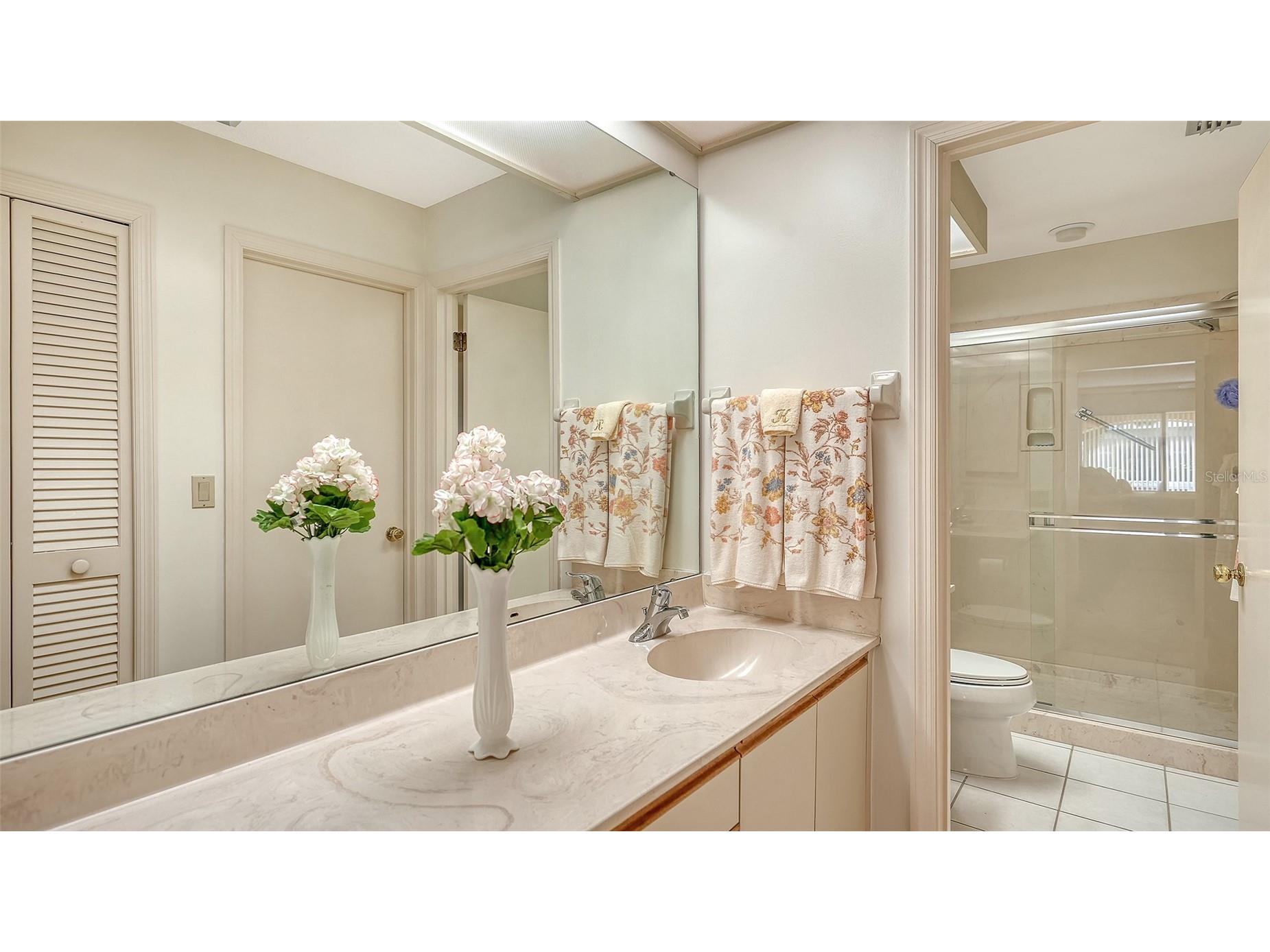5521 Chanteclaire #21 Sarasota FL 34235 A4684320 image25