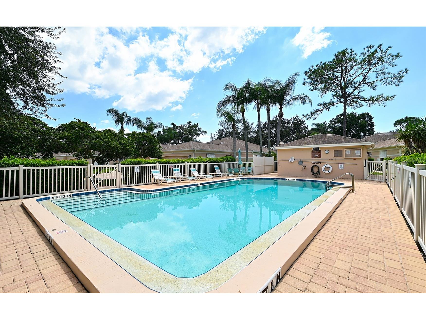 5521 Chanteclaire #21 Sarasota FL 34235 A4684320 image41