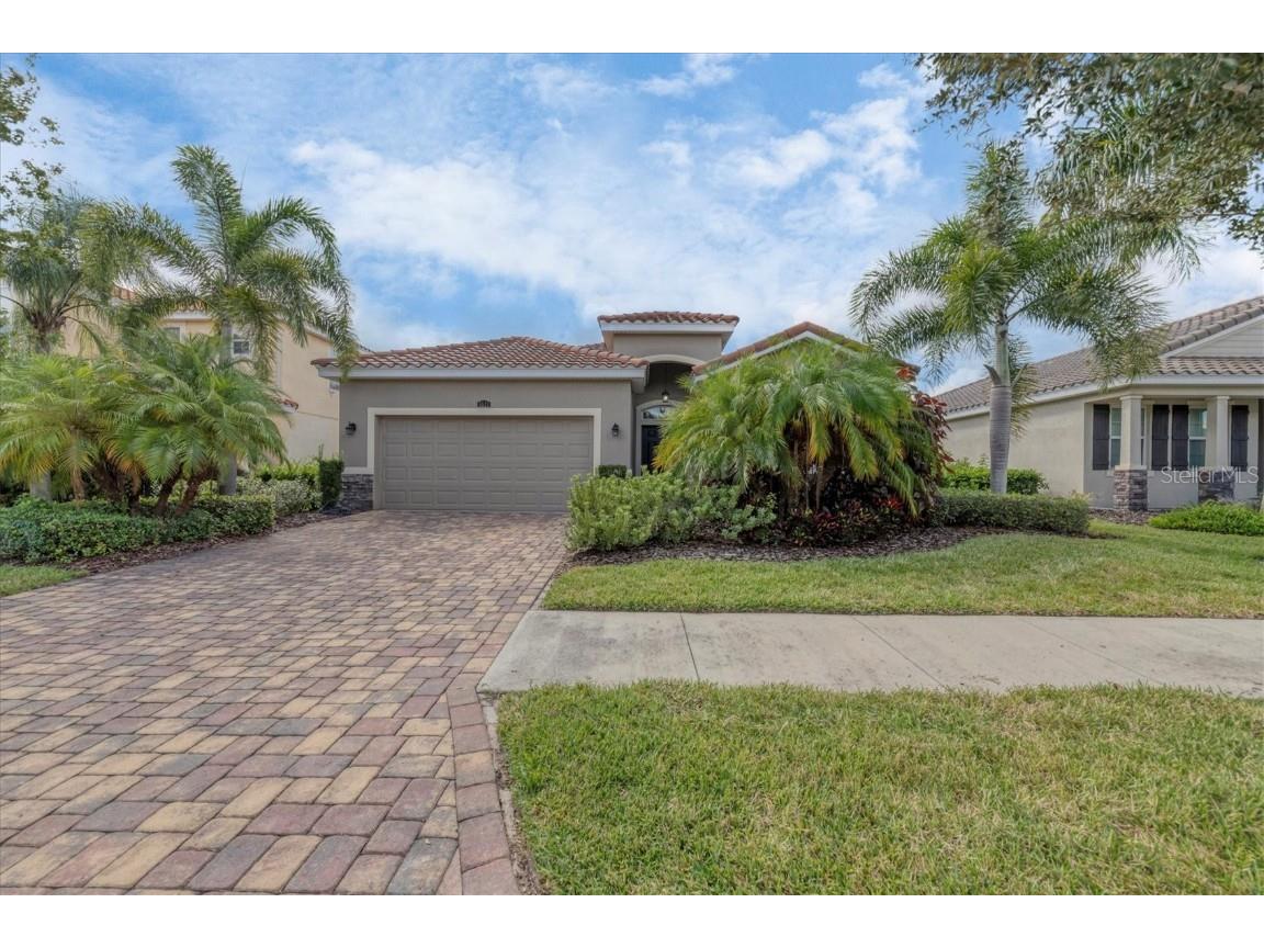 5521 Pamplona Way Sarasota FL 34233 A4514948 image1