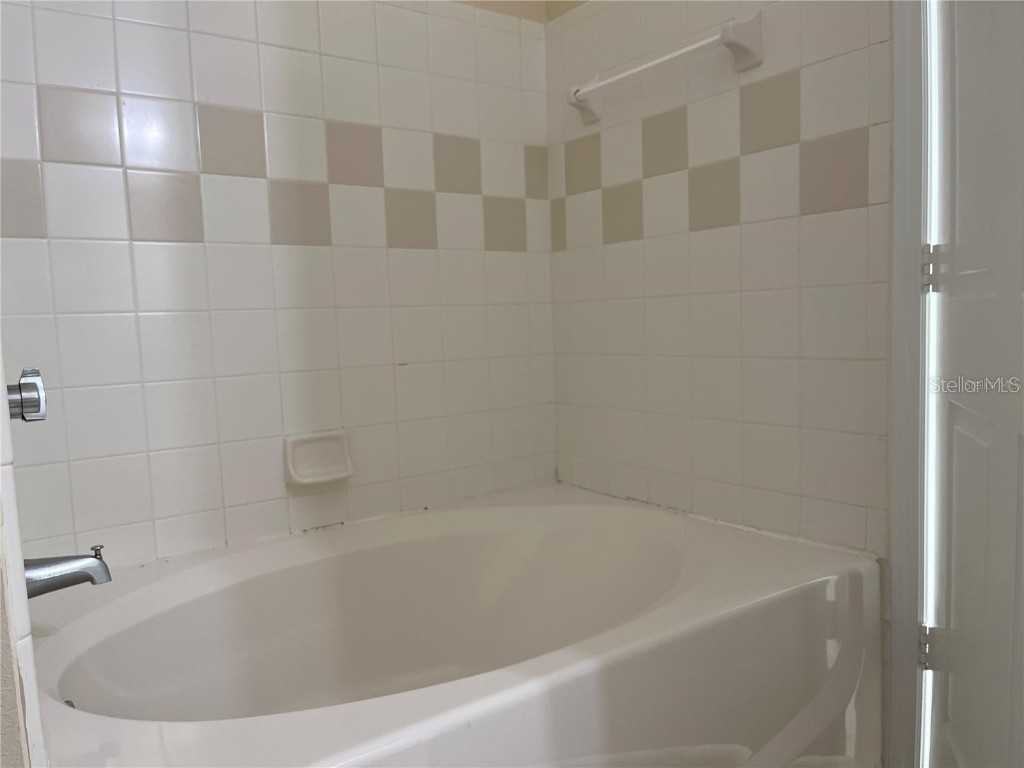 5521 Rosehill Road #103 Sarasota FL 34233 A4674586 image13