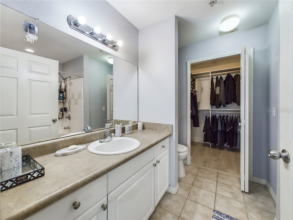 5521 Rosehill Road #203 Sarasota FL 34233 A4673202 image18