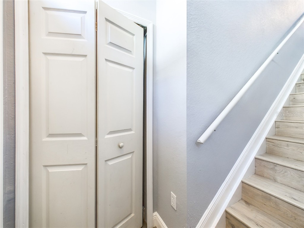 5521 Rosehill Road #203 Sarasota FL 34233 A4673202 image3