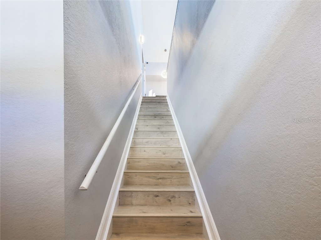 5521 Rosehill Road #203 Sarasota FL 34233 A4673202 image4