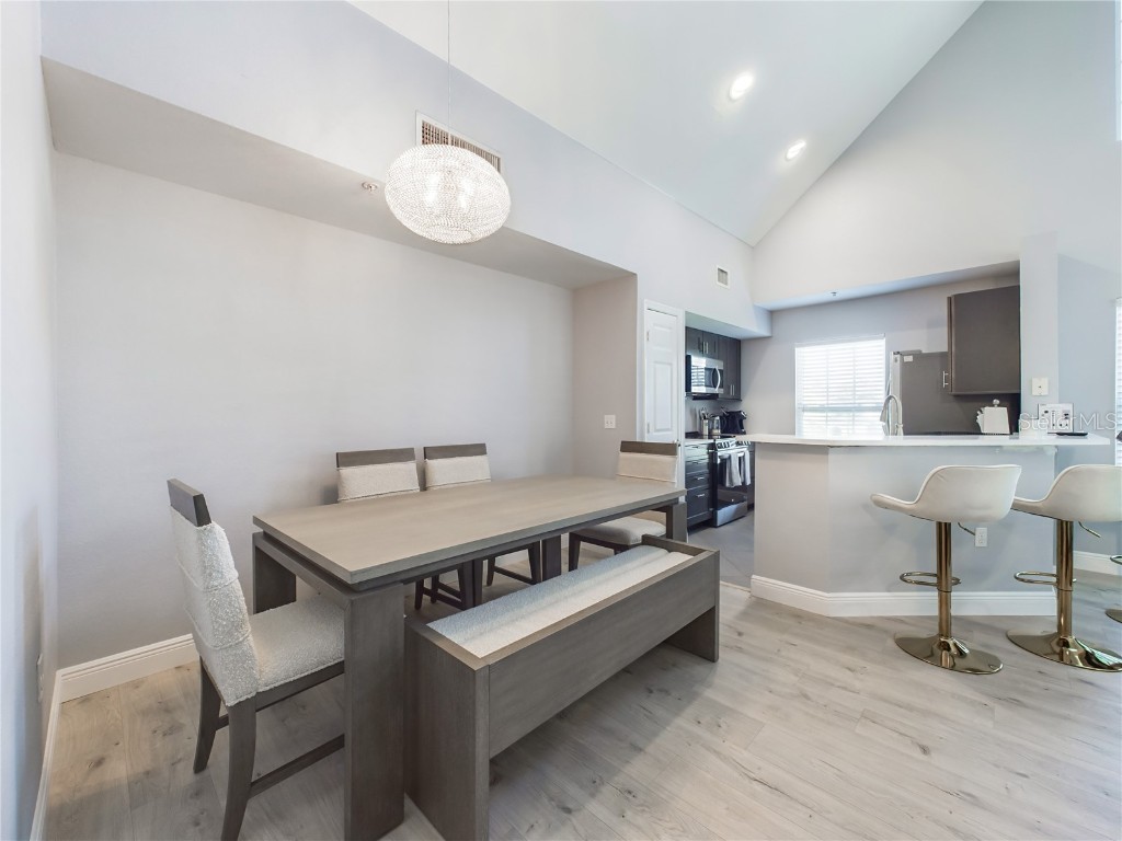 5521 Rosehill Road #203 Sarasota FL 34233 A4673519 image7