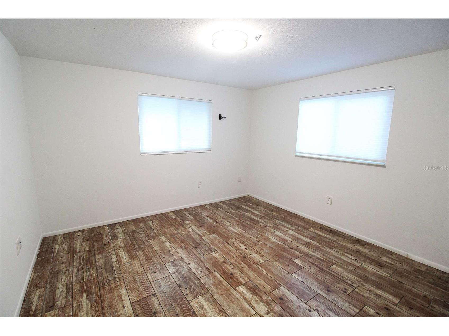 5521 Yorkshire Way Sarasota FL 34231 A4692814 image3