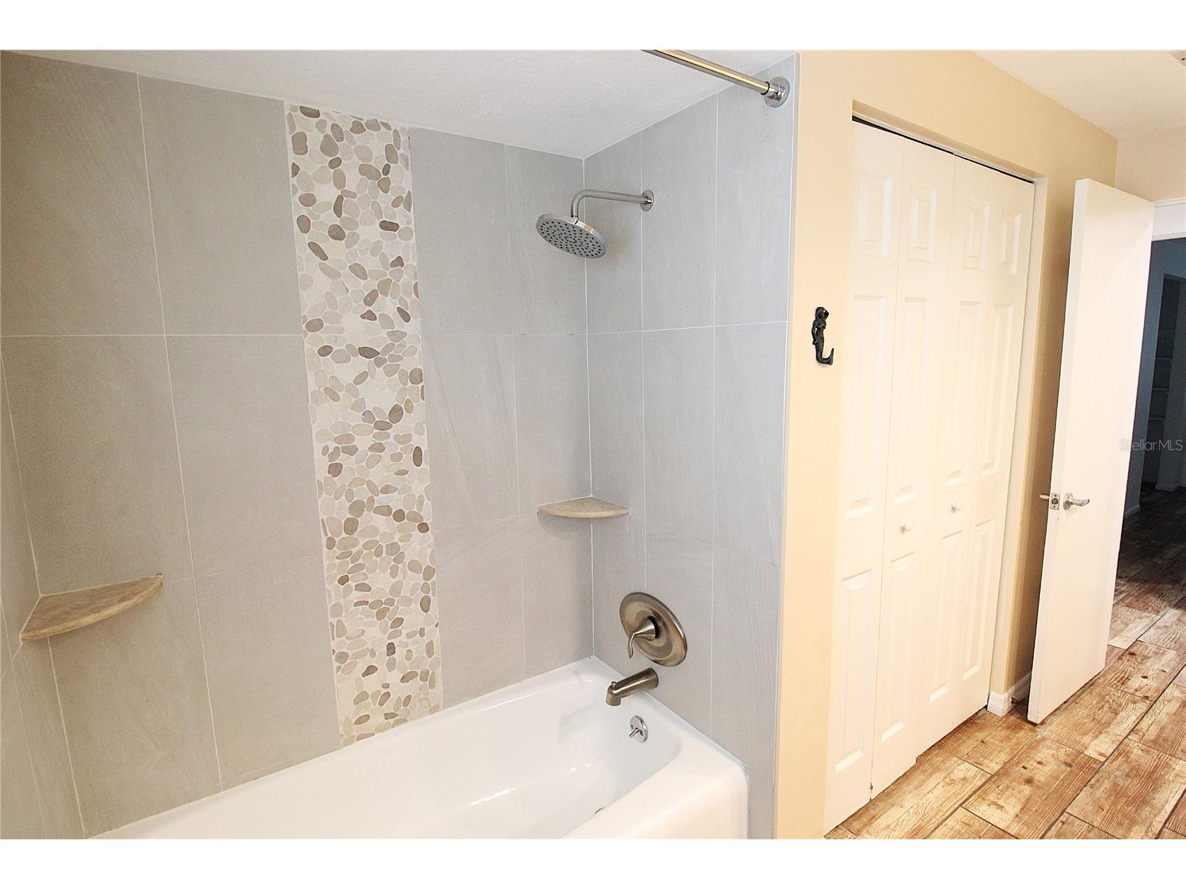5521 Yorkshire Way Sarasota FL 34231 A4692814 image8