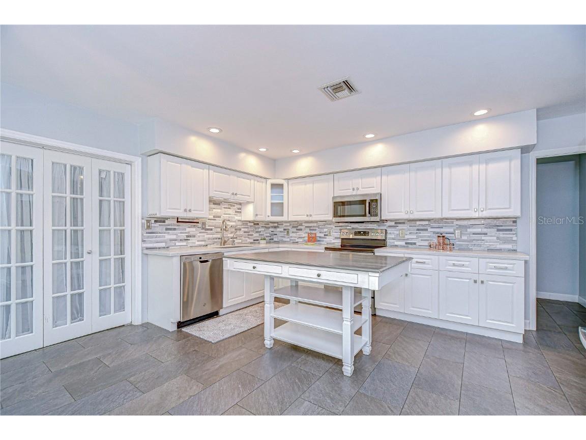 5523 Carlton Road New Port Richey FL 34652 W7877265 image4