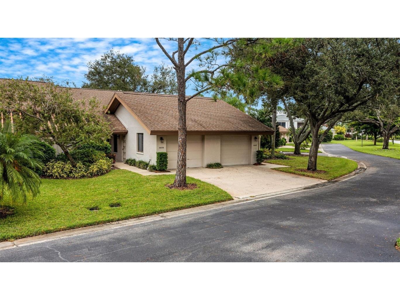 5523 Kingsmere #35 Sarasota FL 34235 A4584848 image1