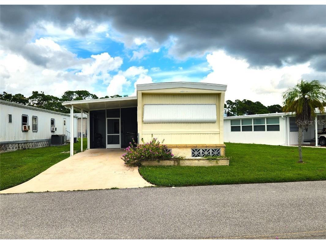 5524 Holiday Park Boulevard North Port FL 34287 C7514918 image1