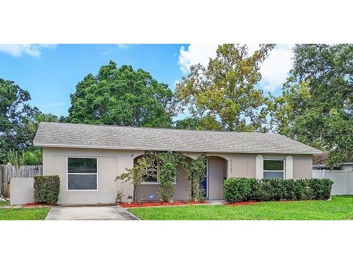 5525 Pine Circle NE Saint Petersburg FL 33703 TB8411448 image1