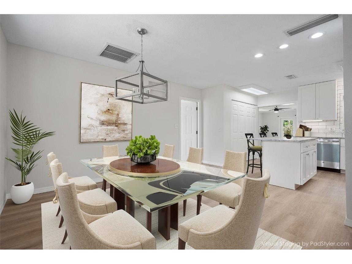 5525 Pine Circle NE Saint Petersburg FL 33703 TB8411448 image3