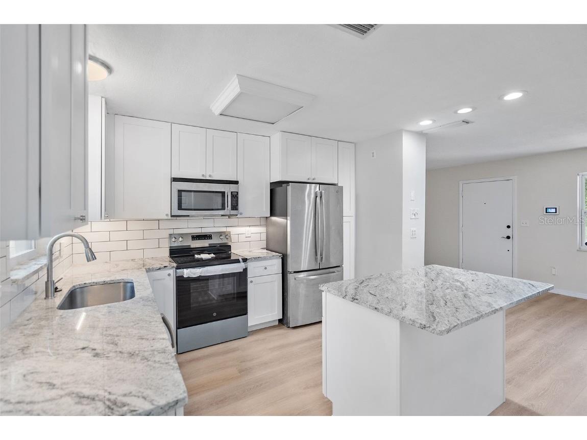 5525 Pine Circle NE Saint Petersburg FL 33703 TB8411448 image5