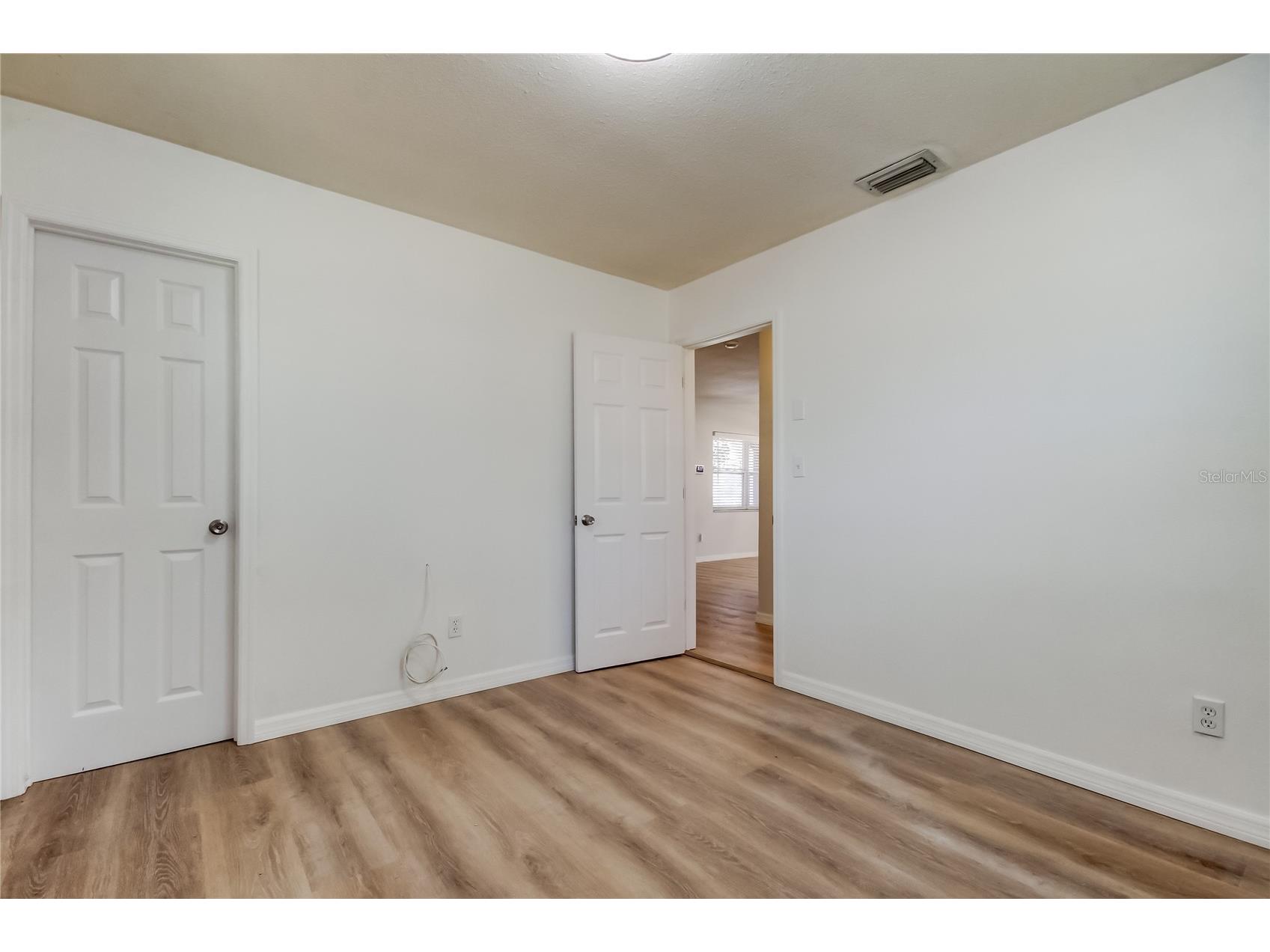 5525 Pine Circle NE Saint Petersburg FL 33703 TB8465029 image16