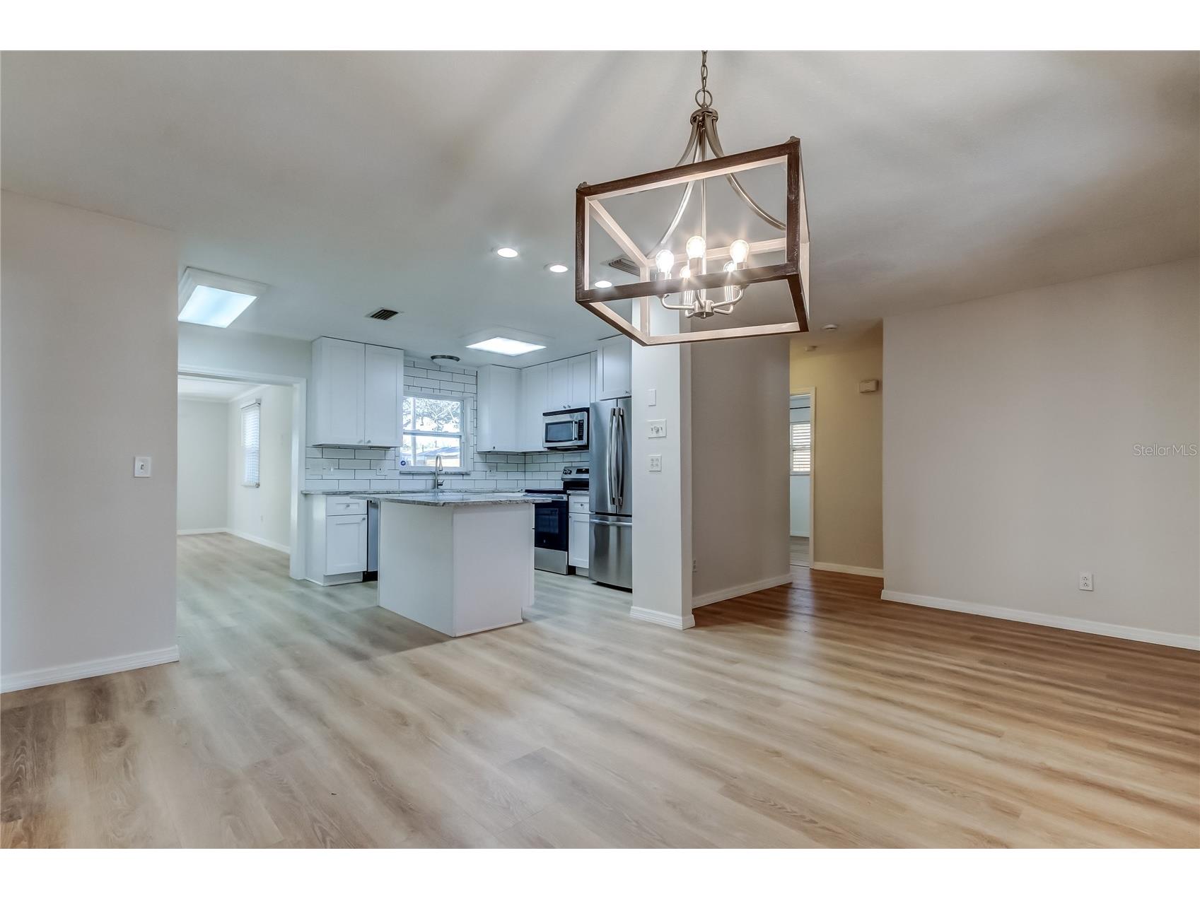 5525 Pine Circle NE Saint Petersburg FL 33703 TB8465029 image5