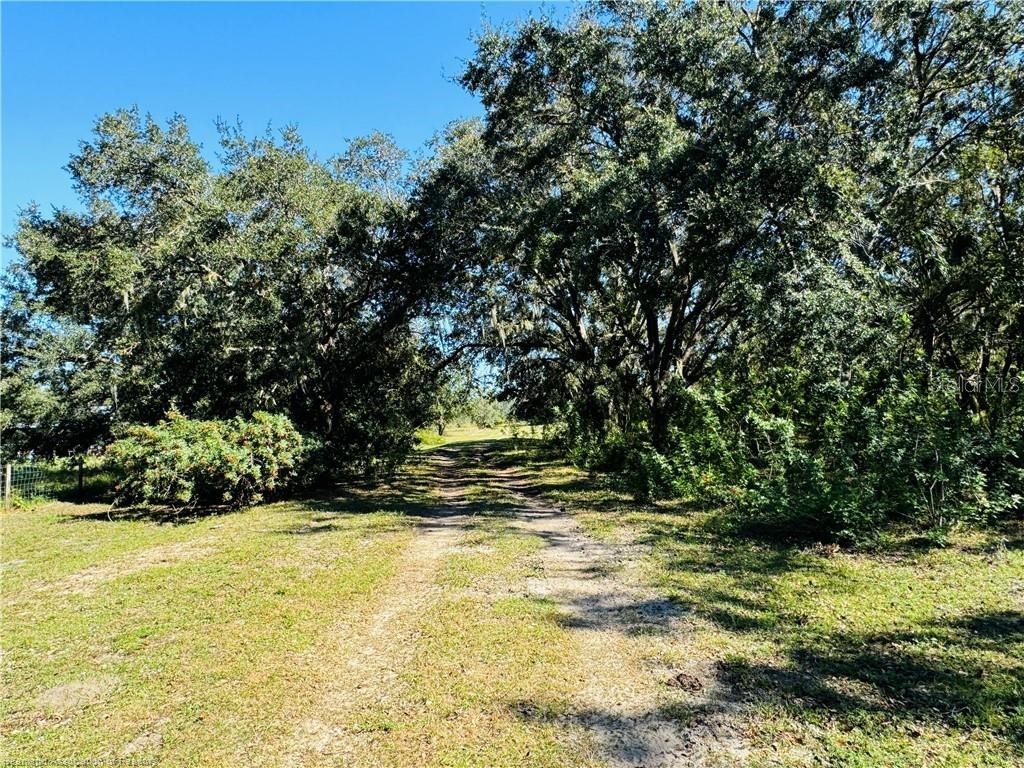 5525 Sparta Road #B Sebring FL 33875 - LAKE HUCKLEBERRY L4963248 image13