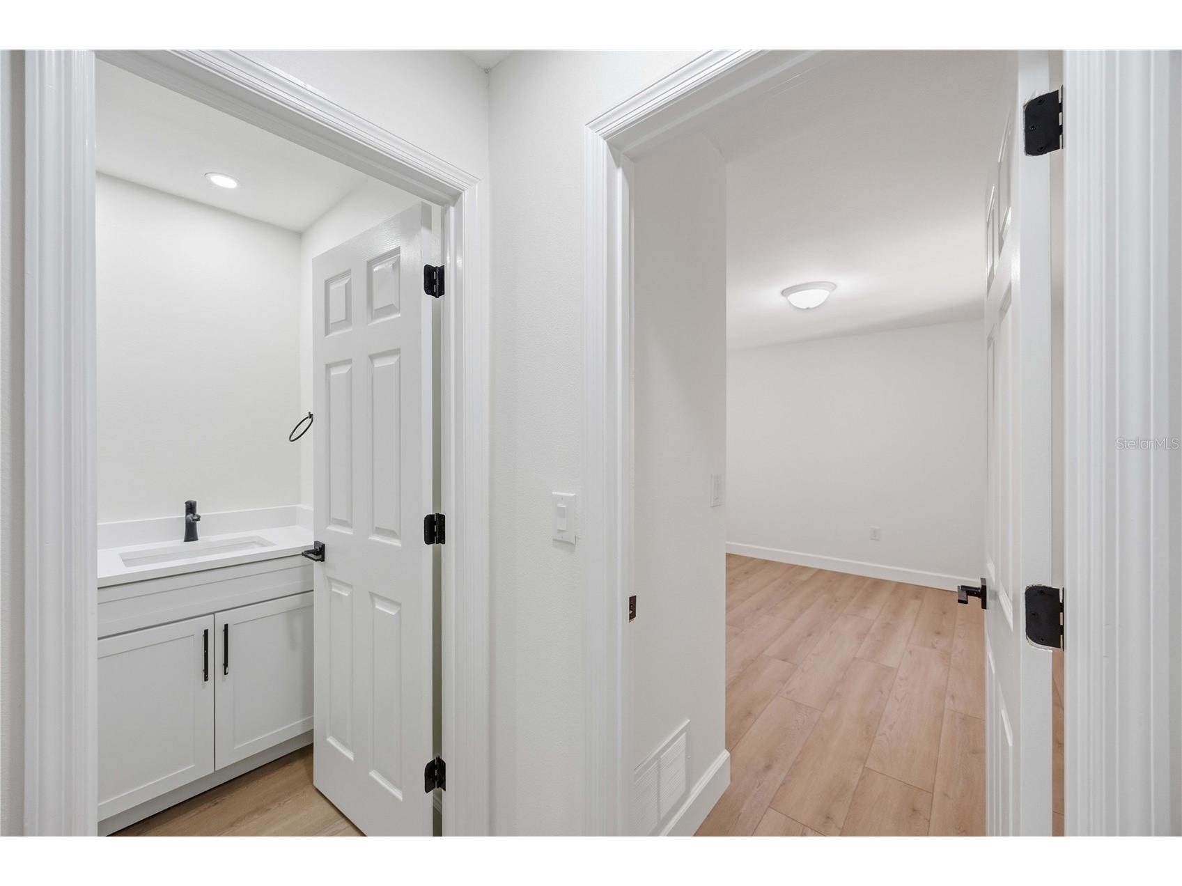 5526 Chanteclaire #31 Sarasota FL 34235 A4689277 image32