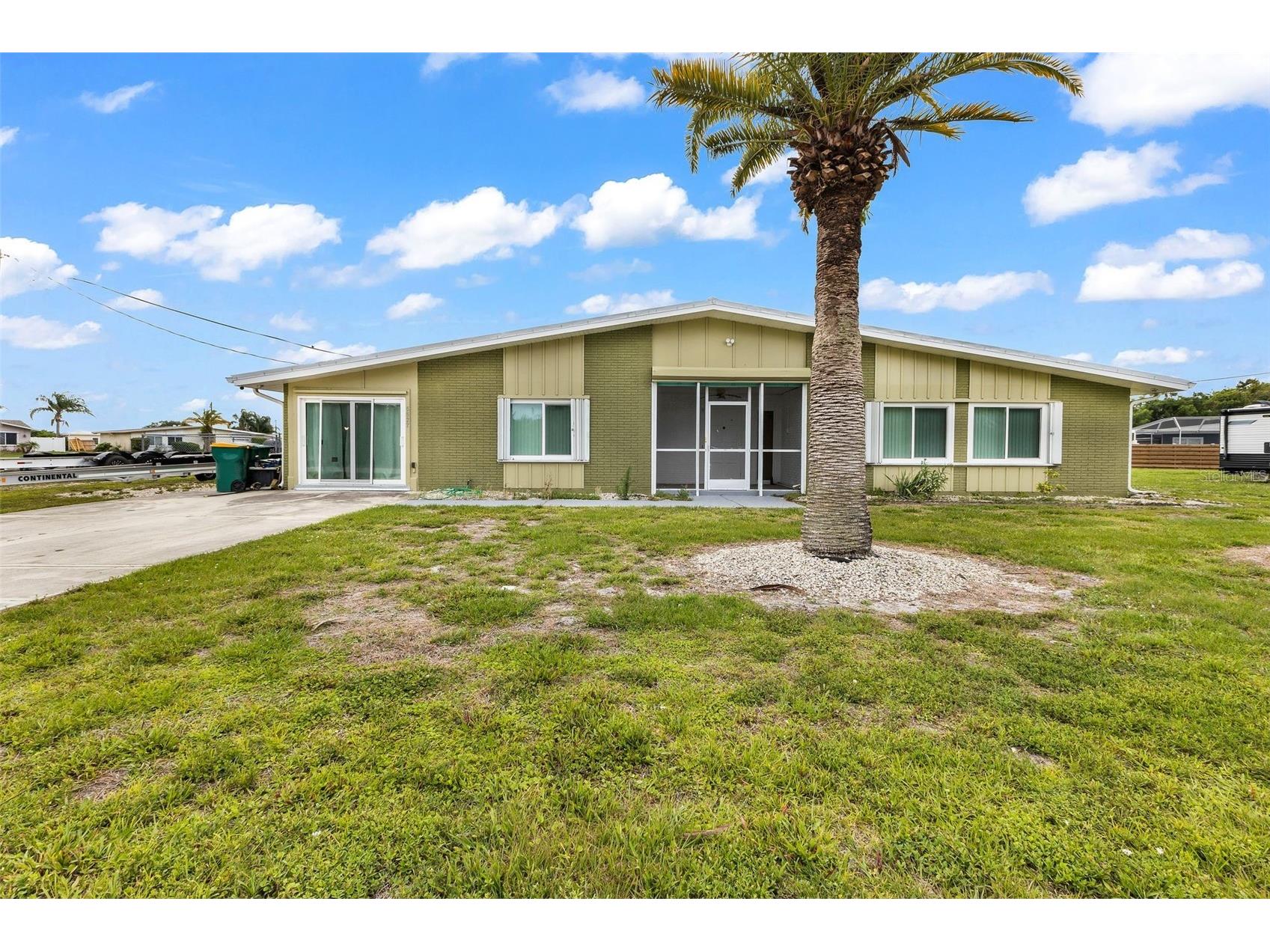 5527 Fairway Drive S Punta Gorda FL 33982 C7525164 image2