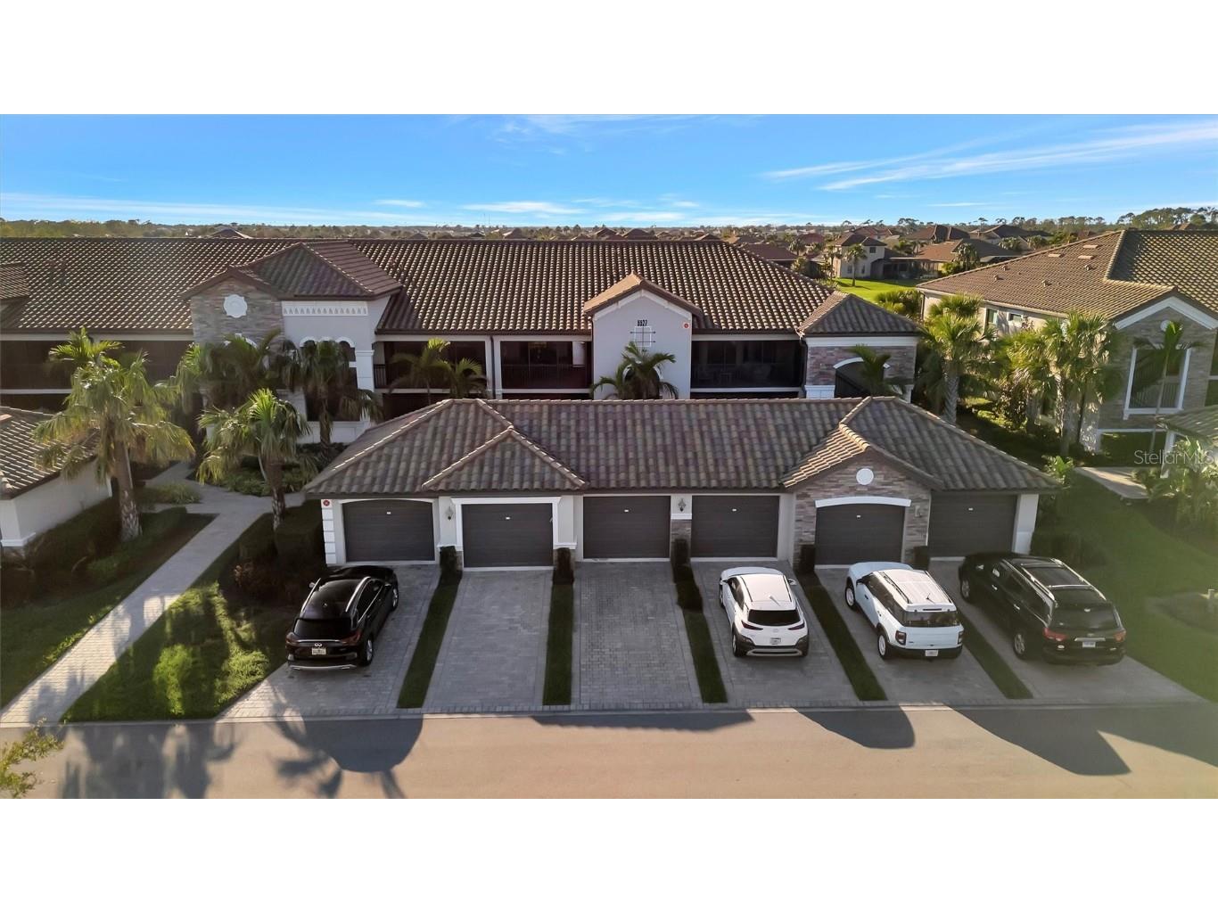 5527 Palmer Circle #105 Bradenton FL 34211 A4641471 image1